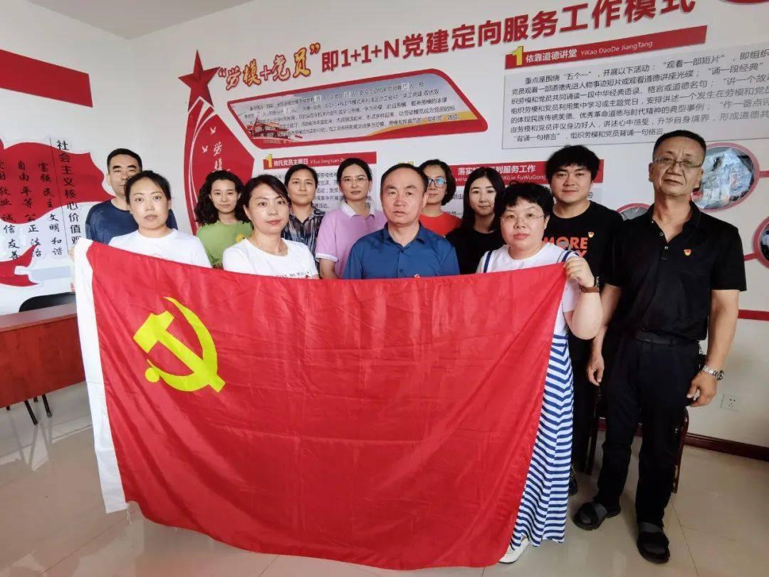 滑动蓝色方块选关版